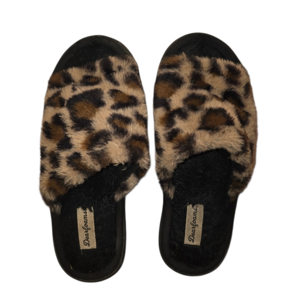 Dearfoams Women's Fuzzy Leopard Slippers